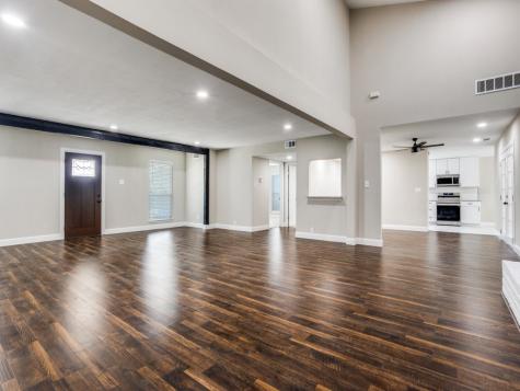 2226 Meadowview Drive Garland TX 75043
