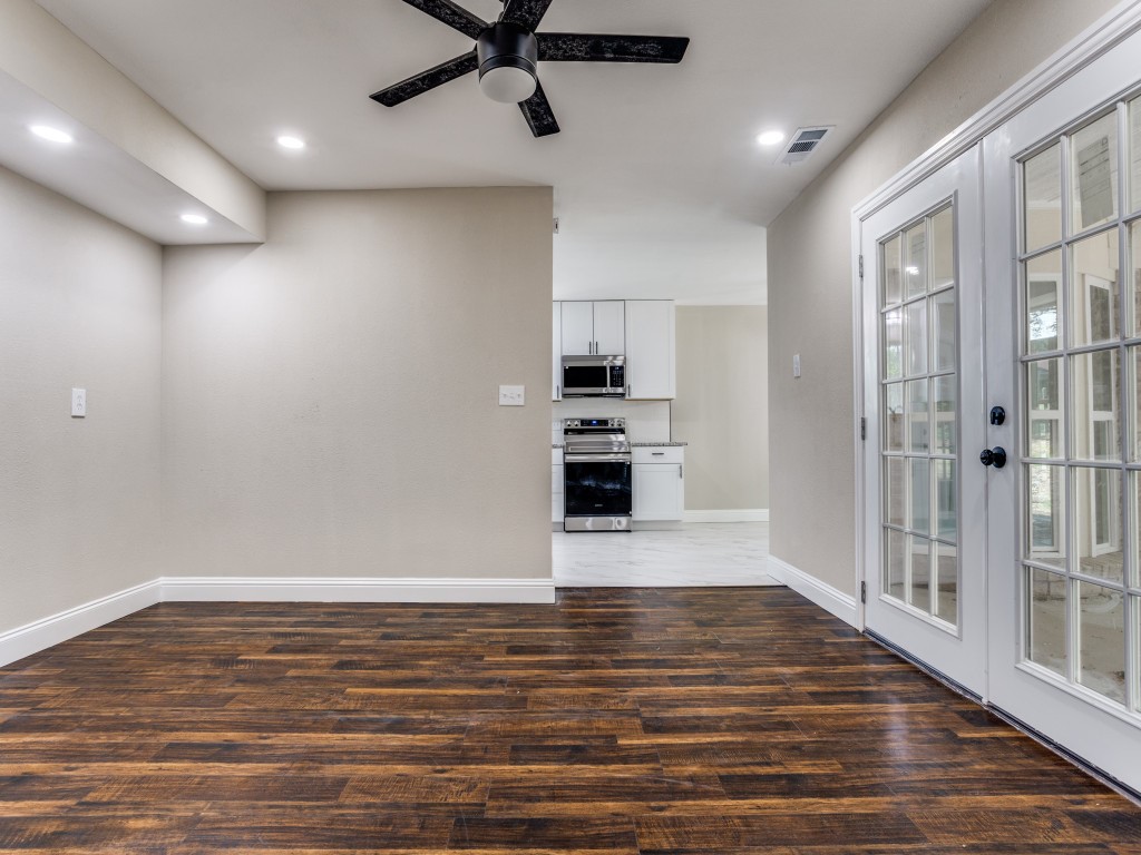 2226 Meadowview Drive Garland TX 75043
