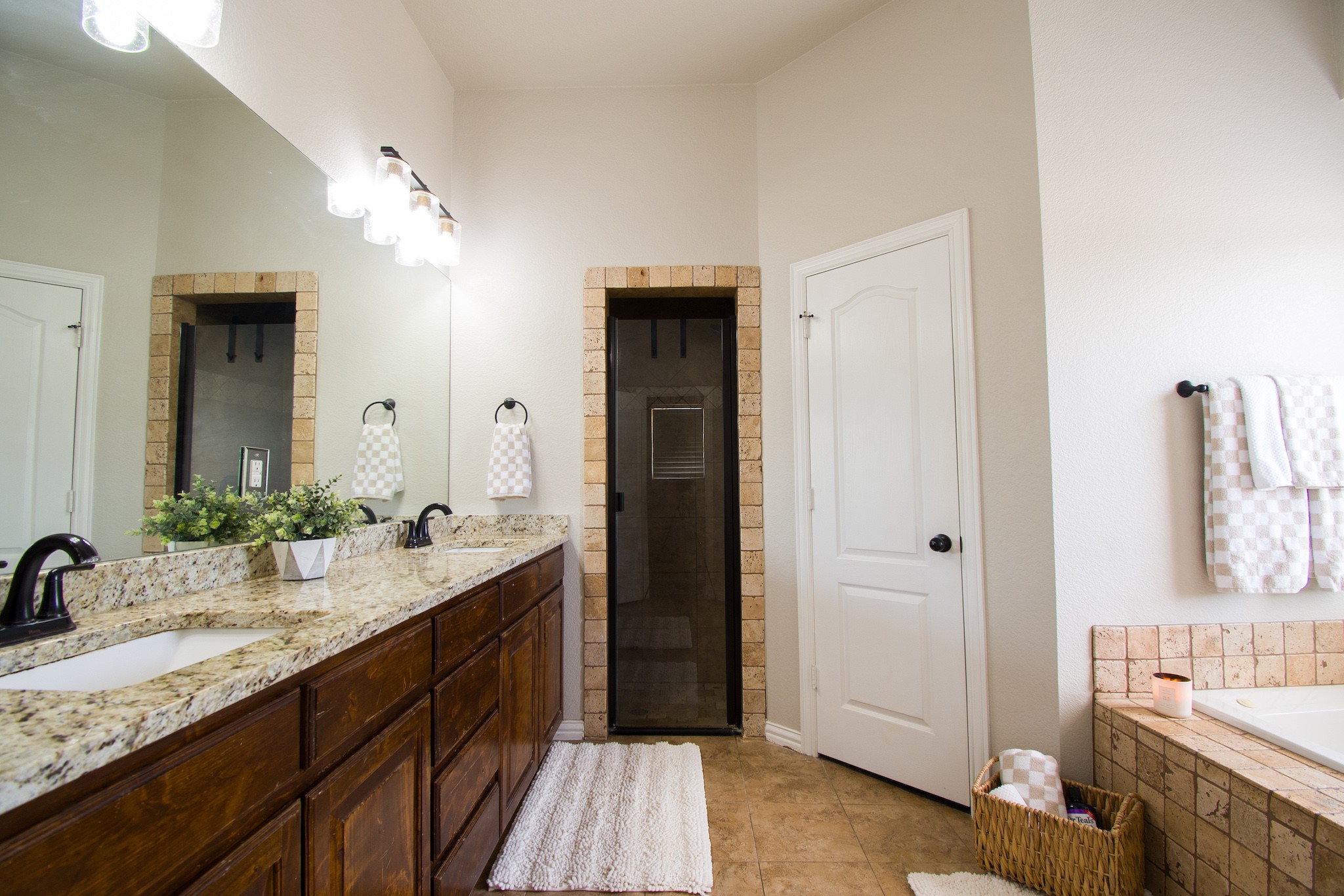142 Lakeside Drive Lipan TX 76462