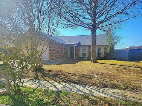 5200 Redwater Drive Arlington TX 76018