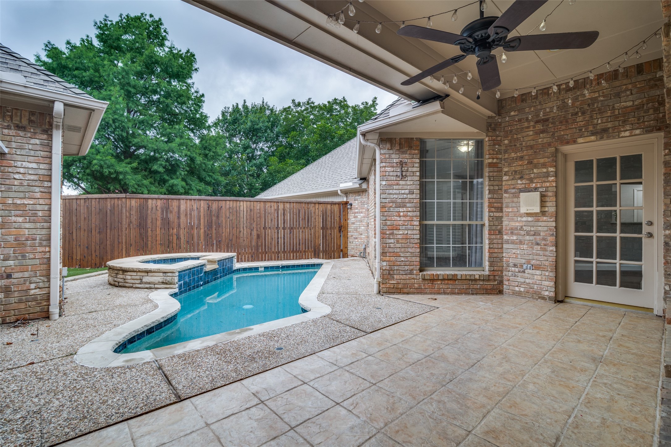 6317 Chelsea Way Garland TX 75044