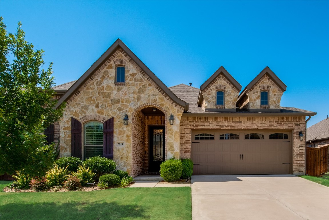 2814 Twin Ridge Drive Arlington TX 76001