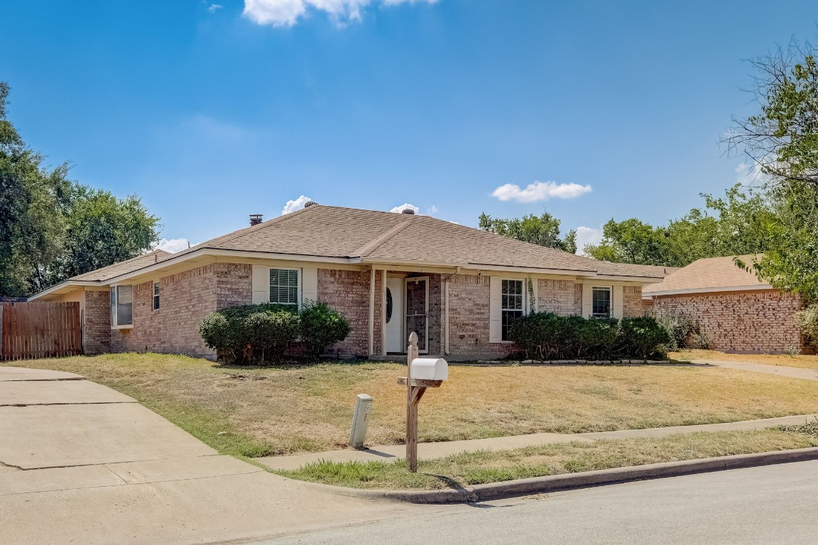 606 Reinosa Drive Garland TX 75043