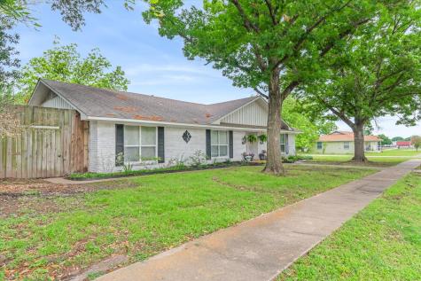 202 S Houston Street Edgewood TX 75117