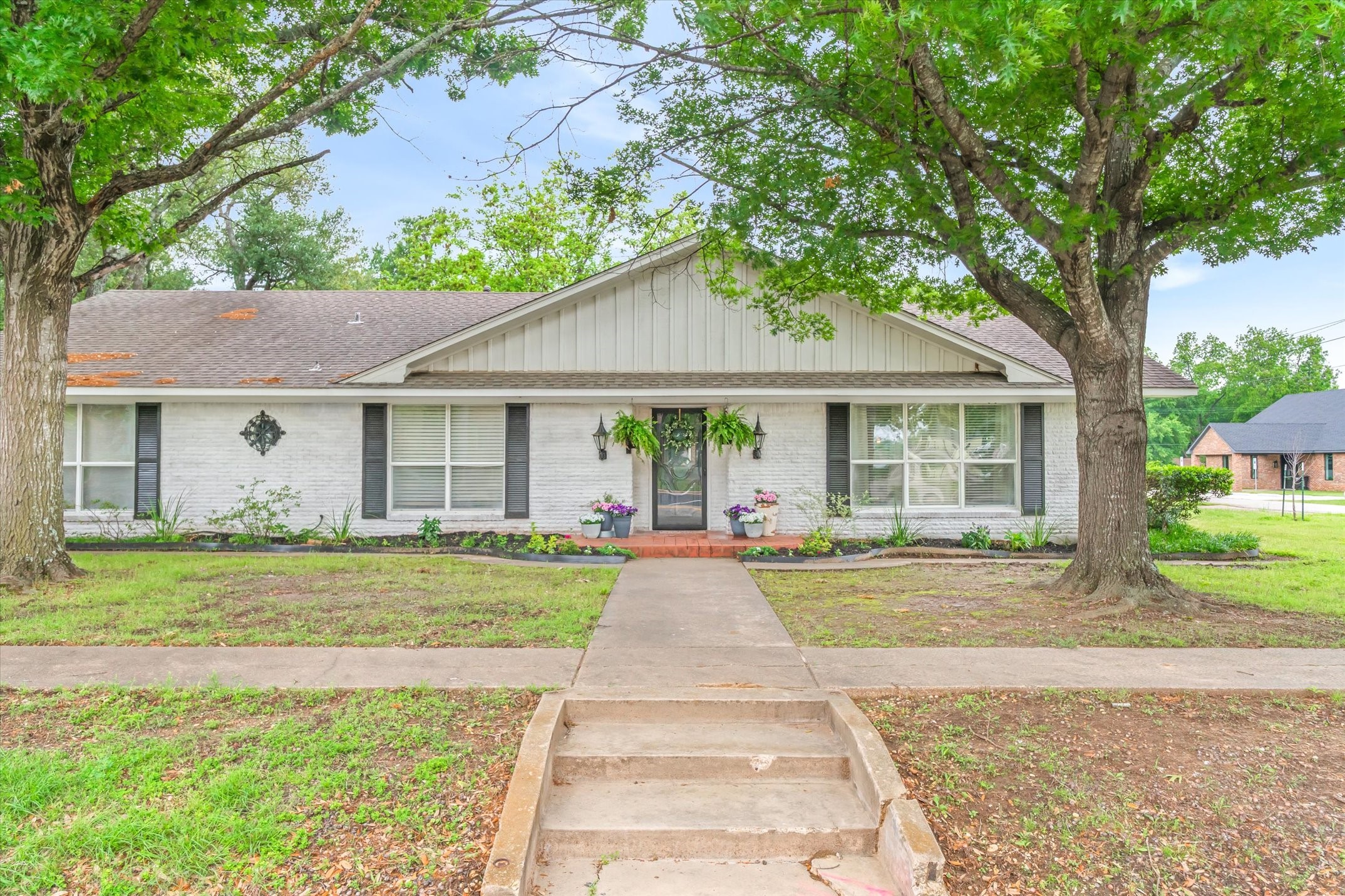202 S Houston Street Edgewood TX 75117
