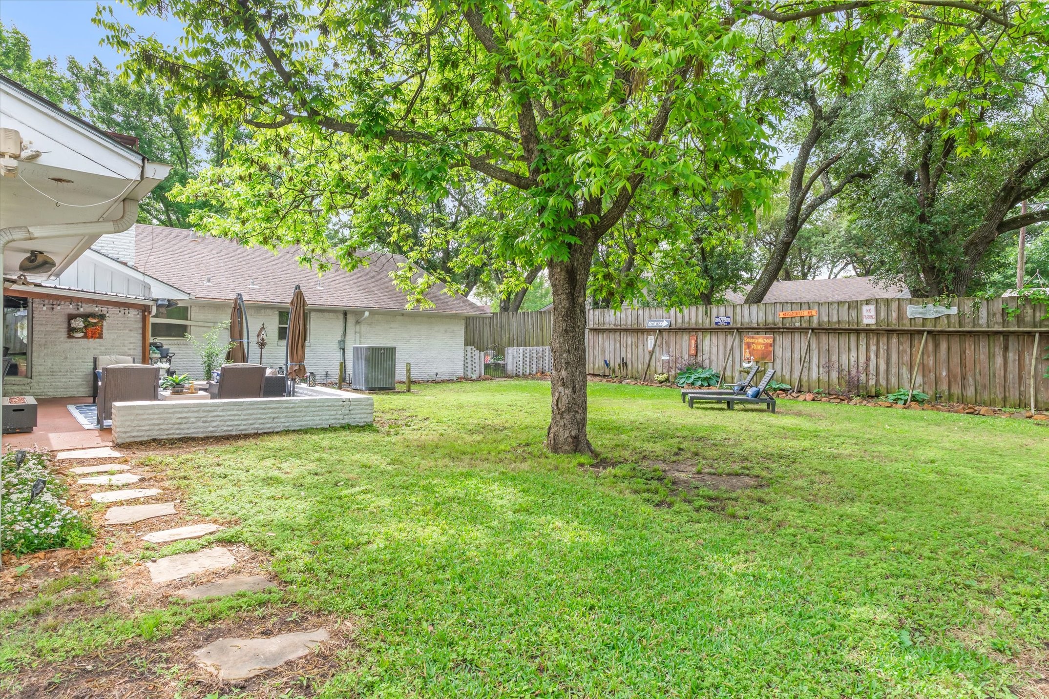202 S Houston Street Edgewood TX 75117