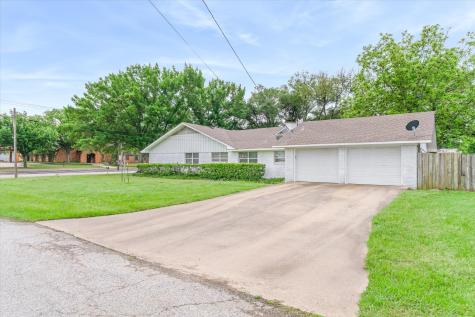 202 S Houston Street Edgewood TX 75117