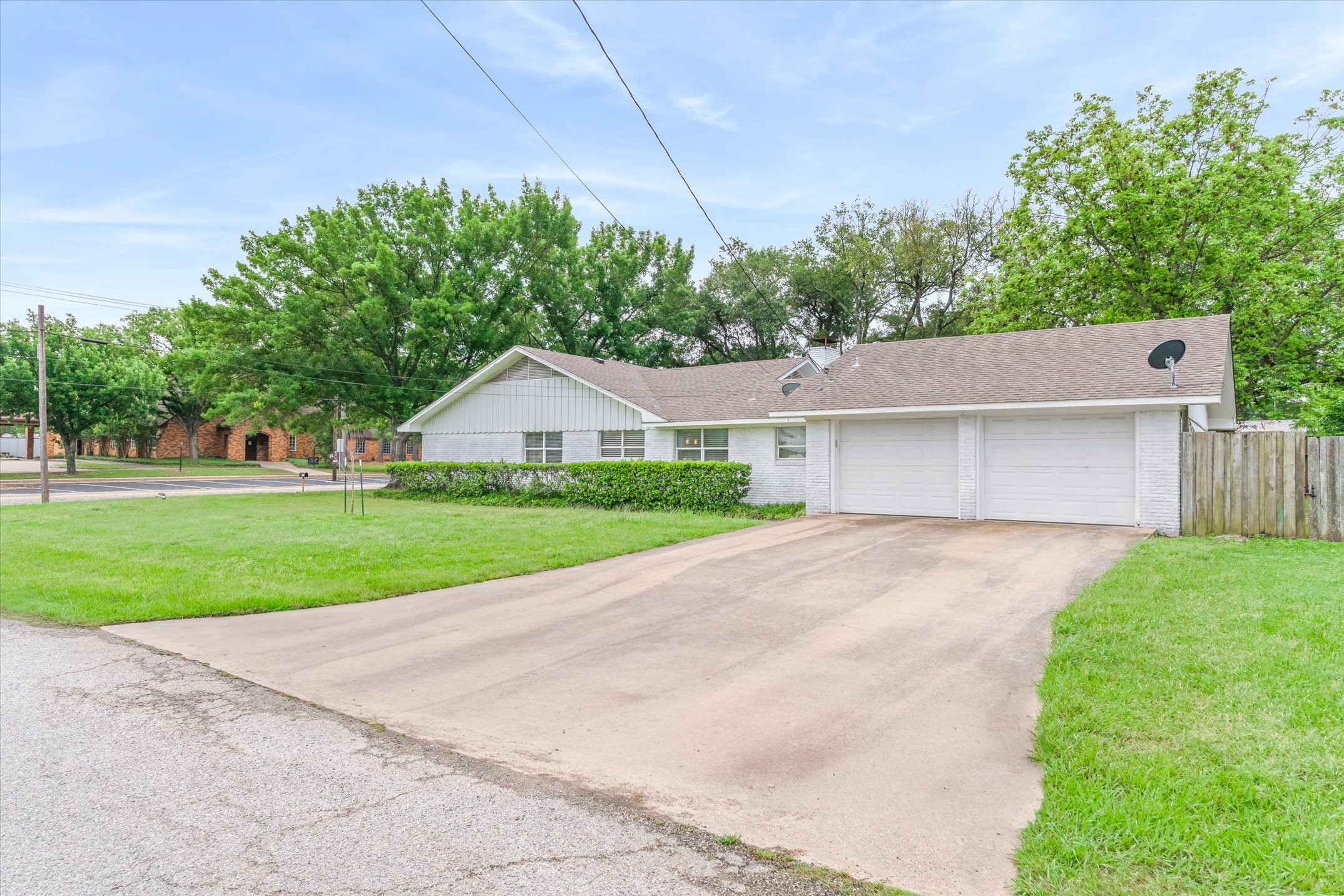 202 S Houston Street Edgewood TX 75117