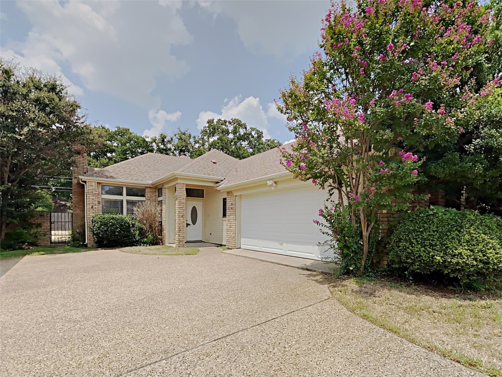 1409 Carver Lane Irving TX 75061