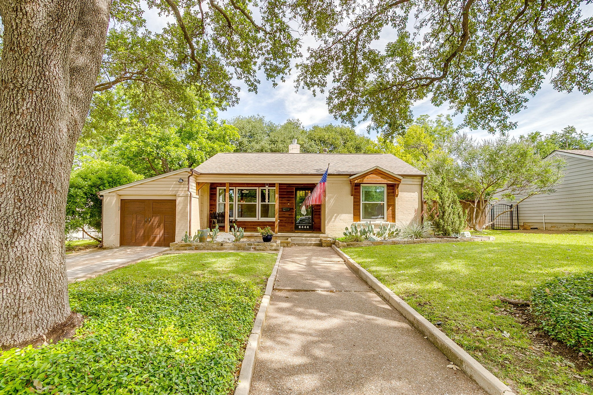 6444 Drury Lane Fort Worth TX 76116