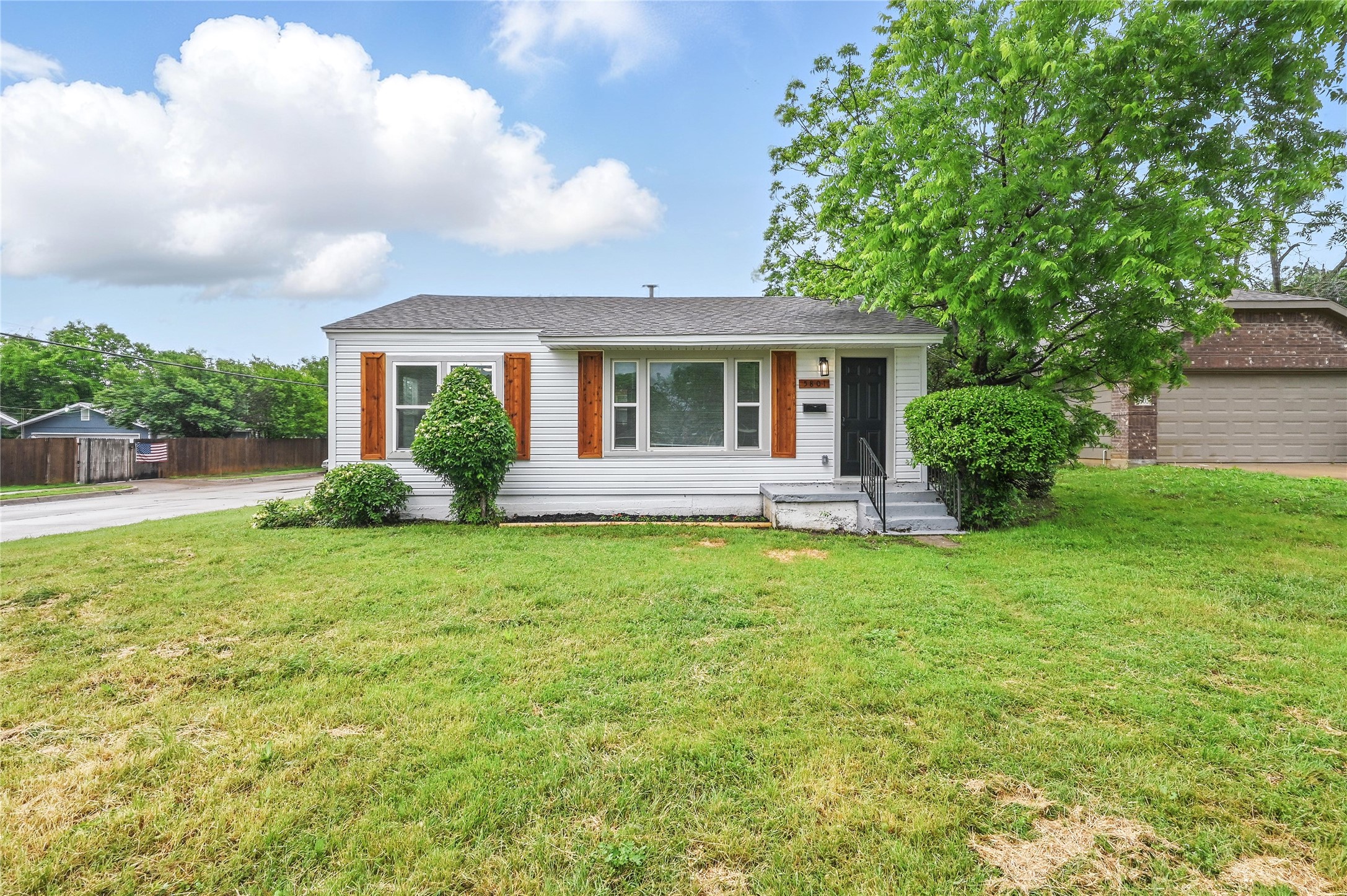 5801 Houghton Avenue Fort Worth TX 76107