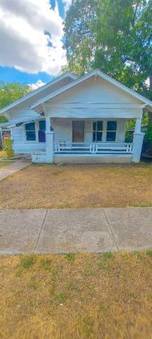 1012 E Baltimore Avenue Fort Worth TX 76104