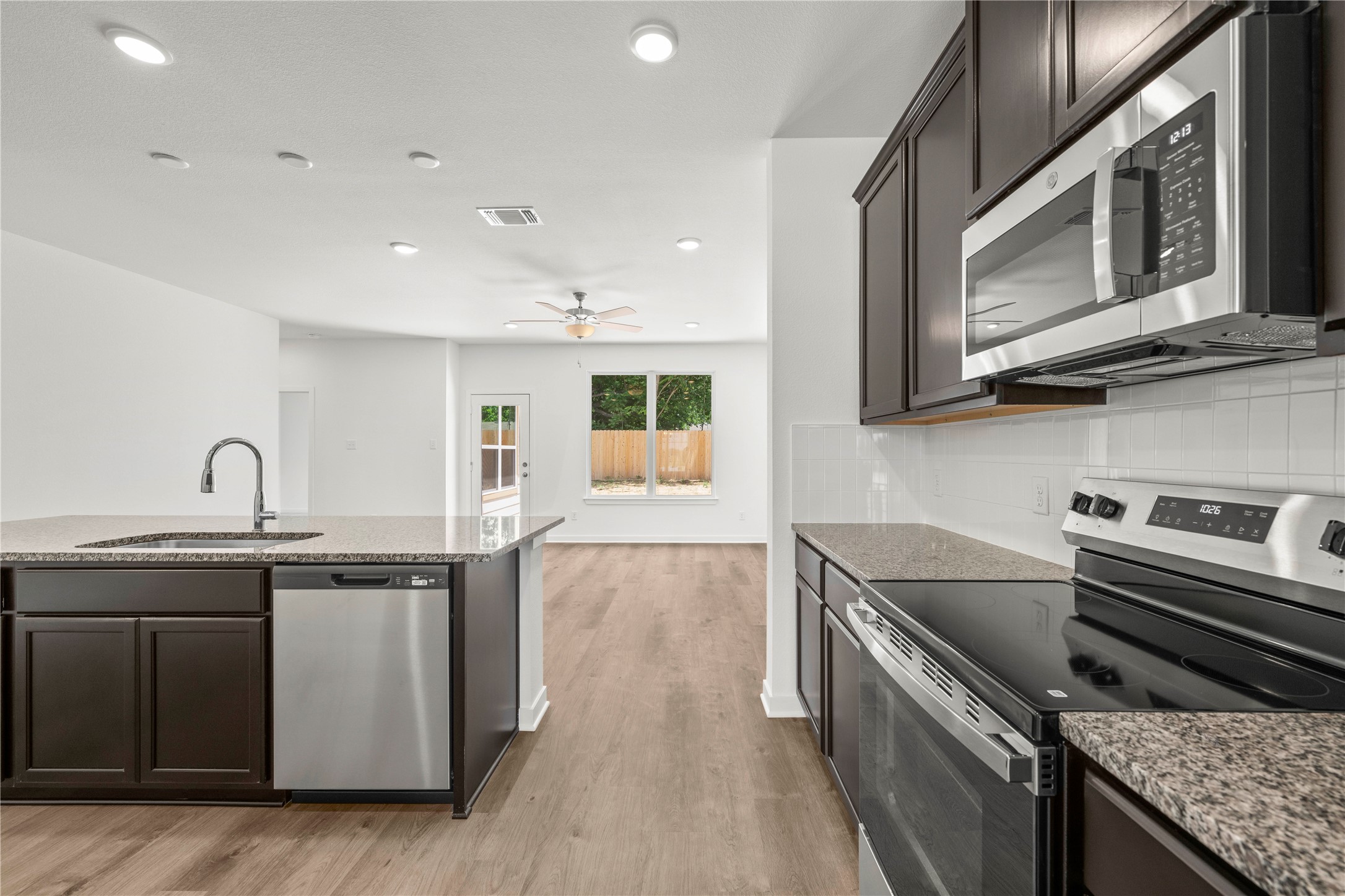 111 Adaline Bend Mcgregor TX 76657