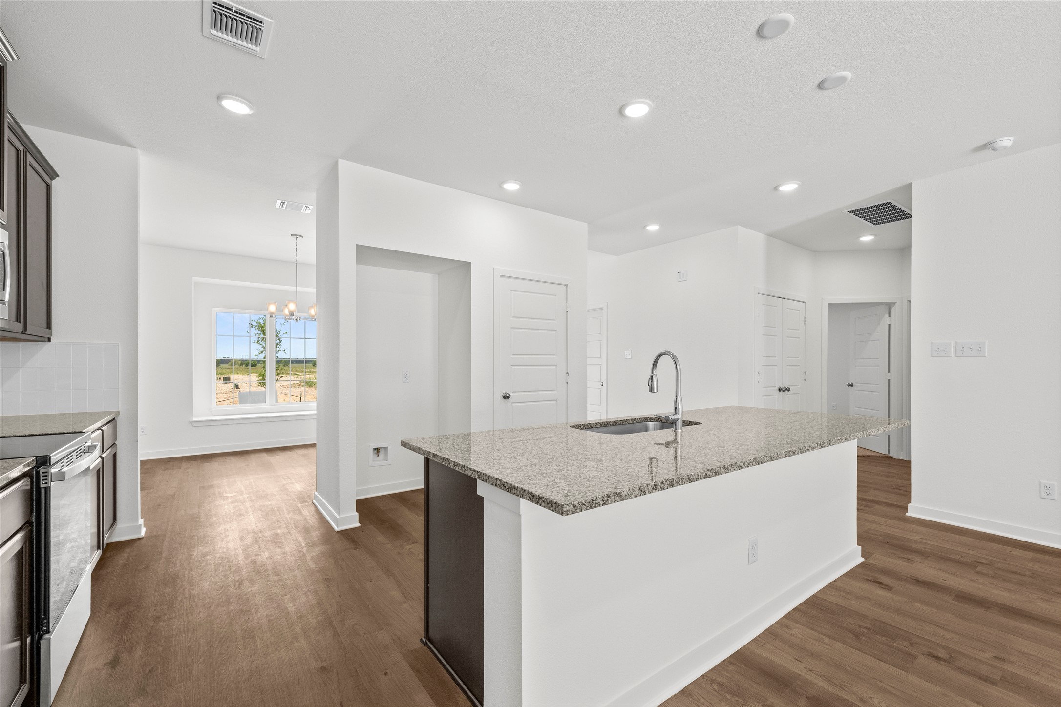 111 Adaline Bend Mcgregor TX 76657