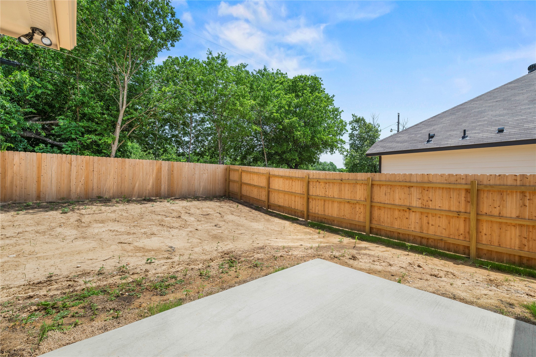 111 Adaline Bend Mcgregor TX 76657