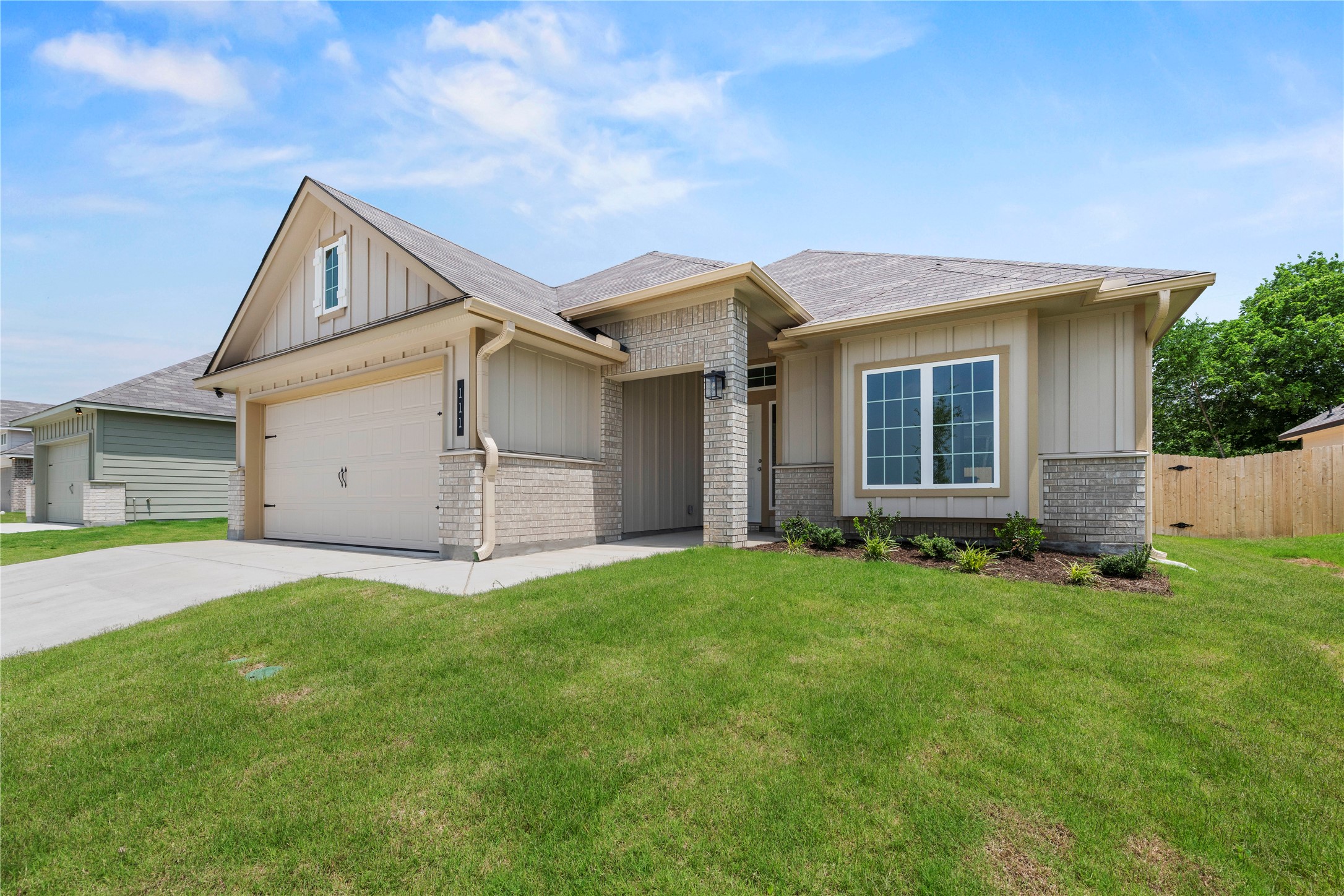 111 Adaline Bend Mcgregor TX 76657