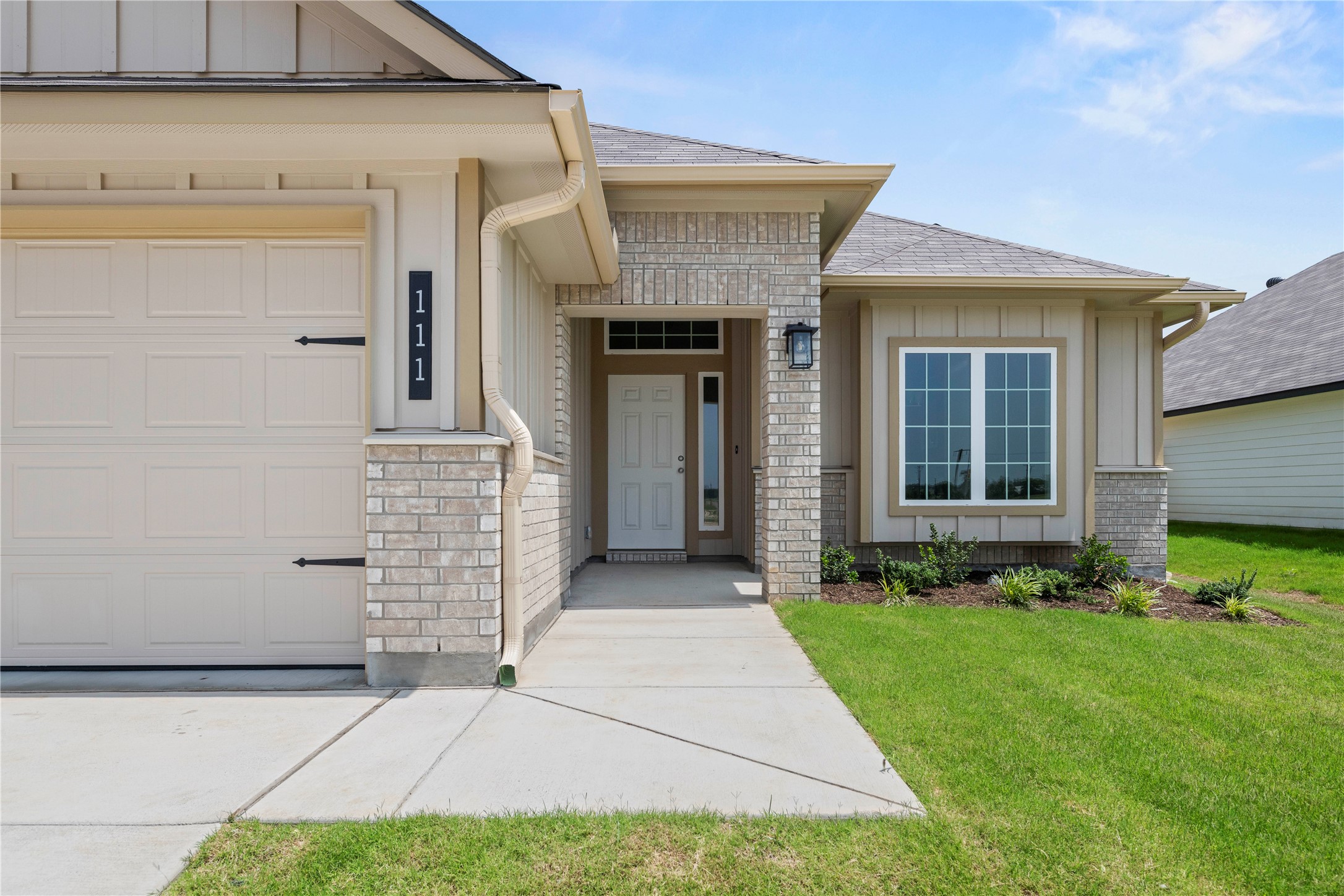 111 Adaline Bend Mcgregor TX 76657