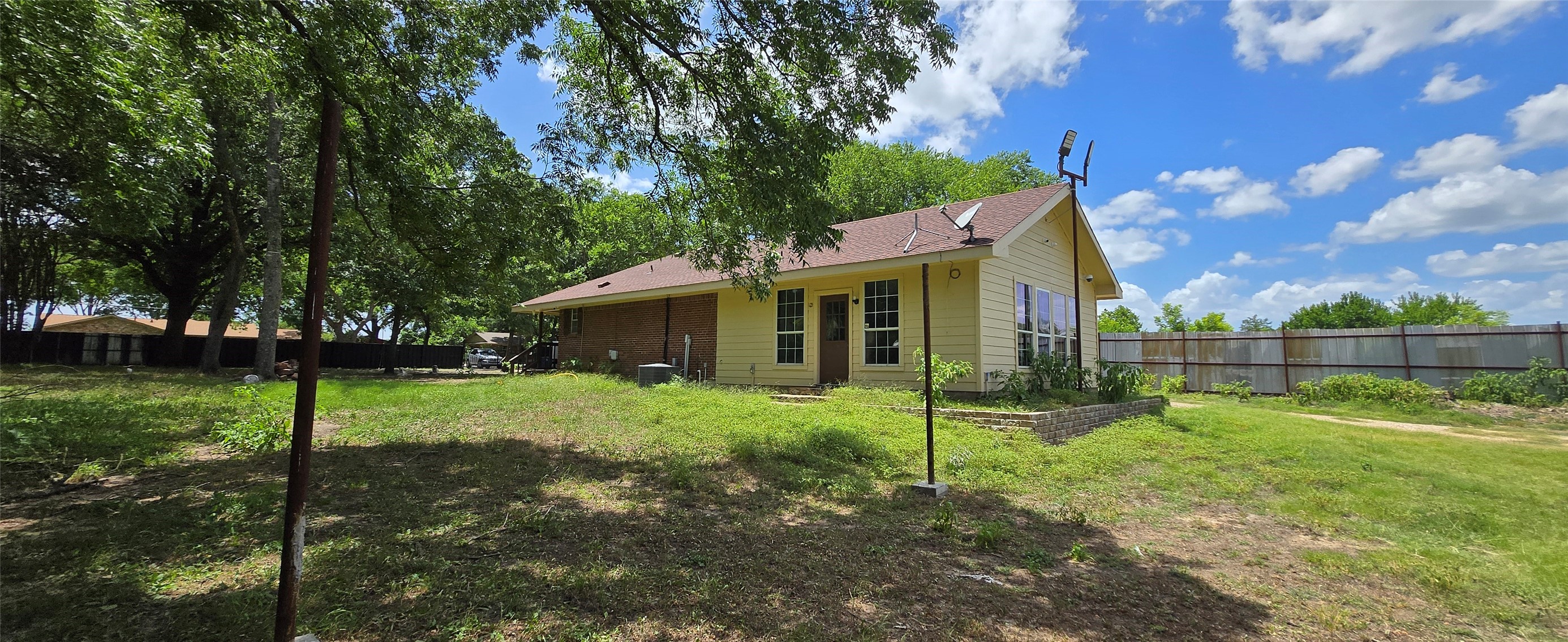 1528 Trout Road Hutchins TX 75141