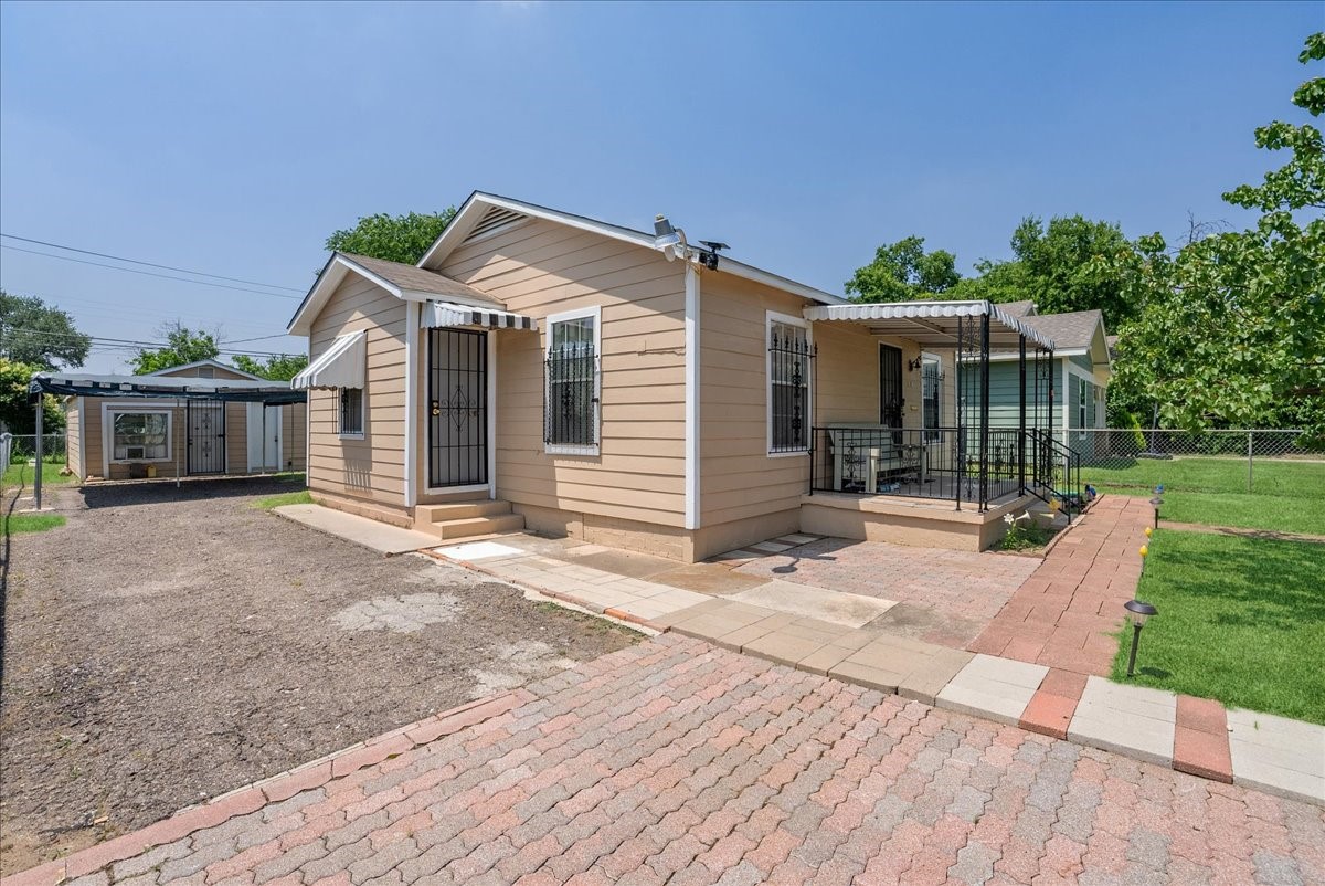 5629 Farnsworth Avenue Fort Worth TX 76107