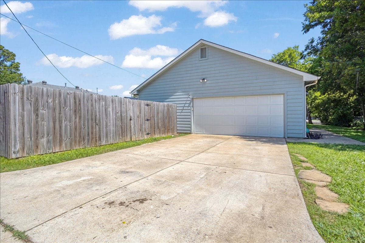 105 William Street Pottsboro TX 75076