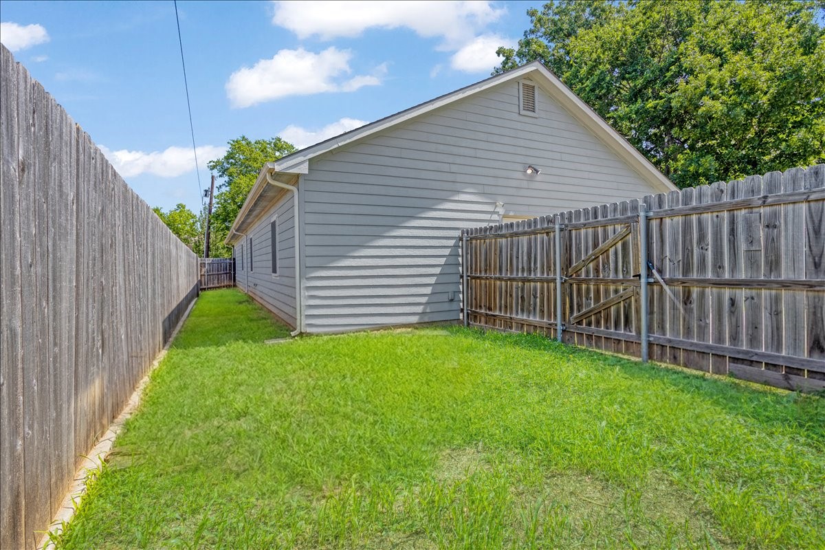 105 William Street Pottsboro TX 75076