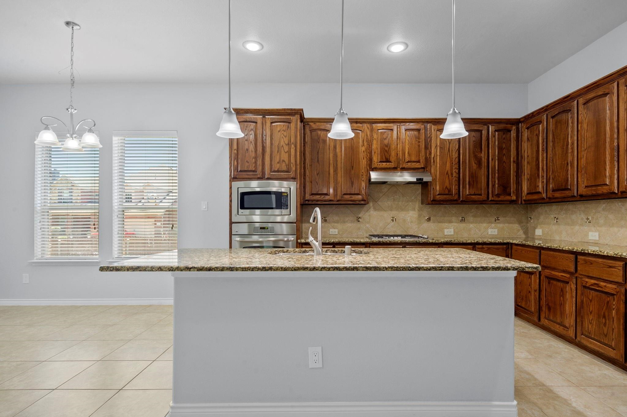 913 Lampassas Trail Mckinney TX 75072
