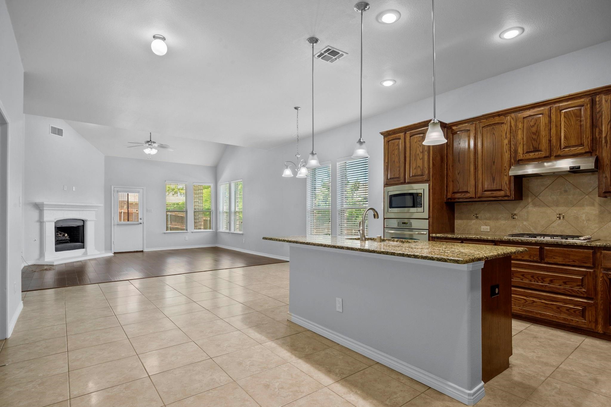 913 Lampassas Trail Mckinney TX 75072