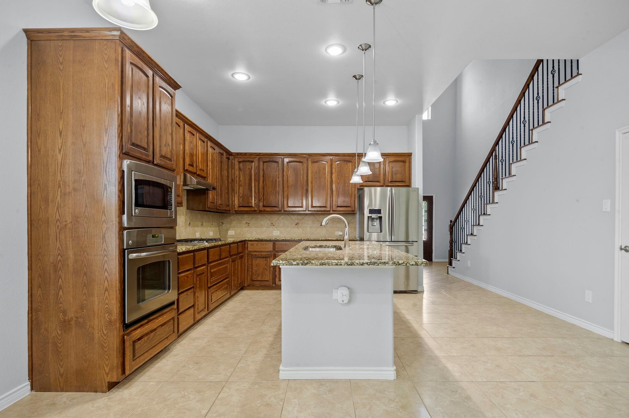 913 Lampassas Trail Mckinney TX 75072