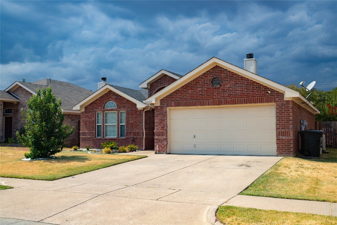 4800 Sapphire Lane Granbury TX 76049