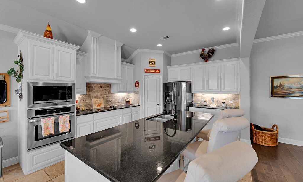 1012 Steamboat Drive Hewitt TX 76643