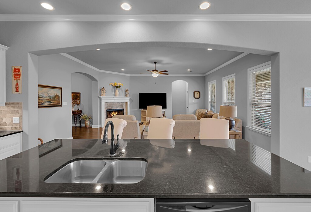 1012 Steamboat Drive Hewitt TX 76643