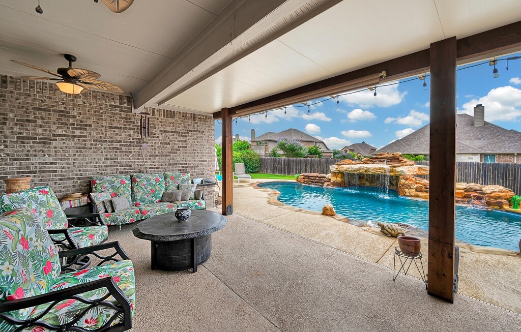1012 Steamboat Drive Hewitt TX 76643