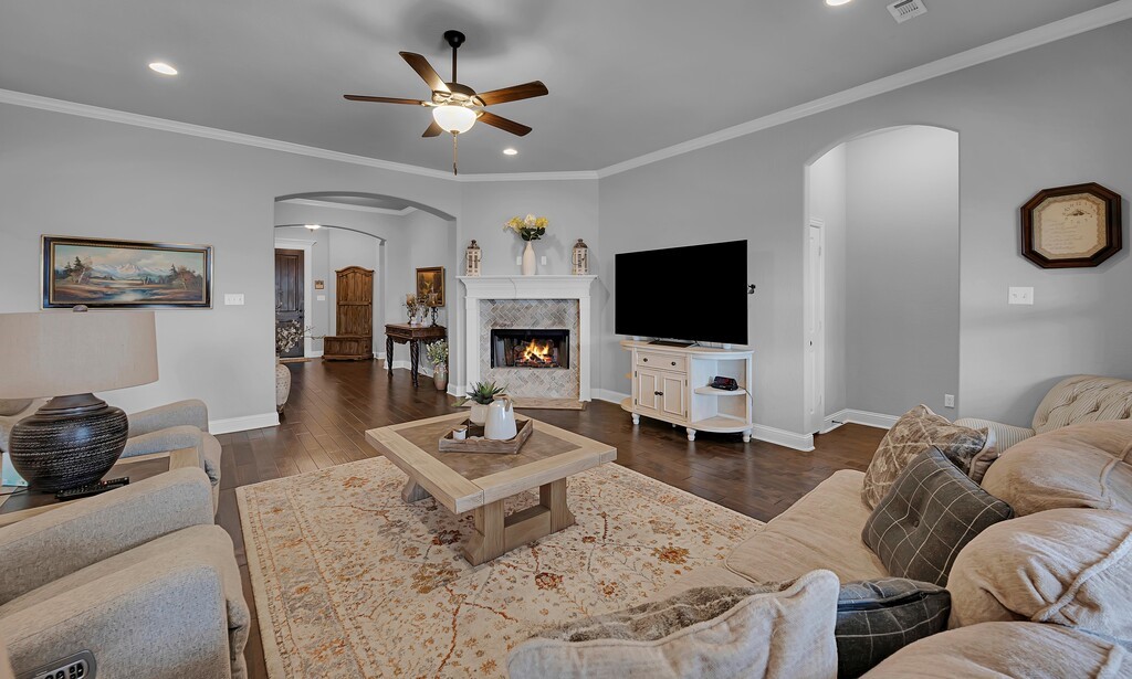 1012 Steamboat Drive Hewitt TX 76643