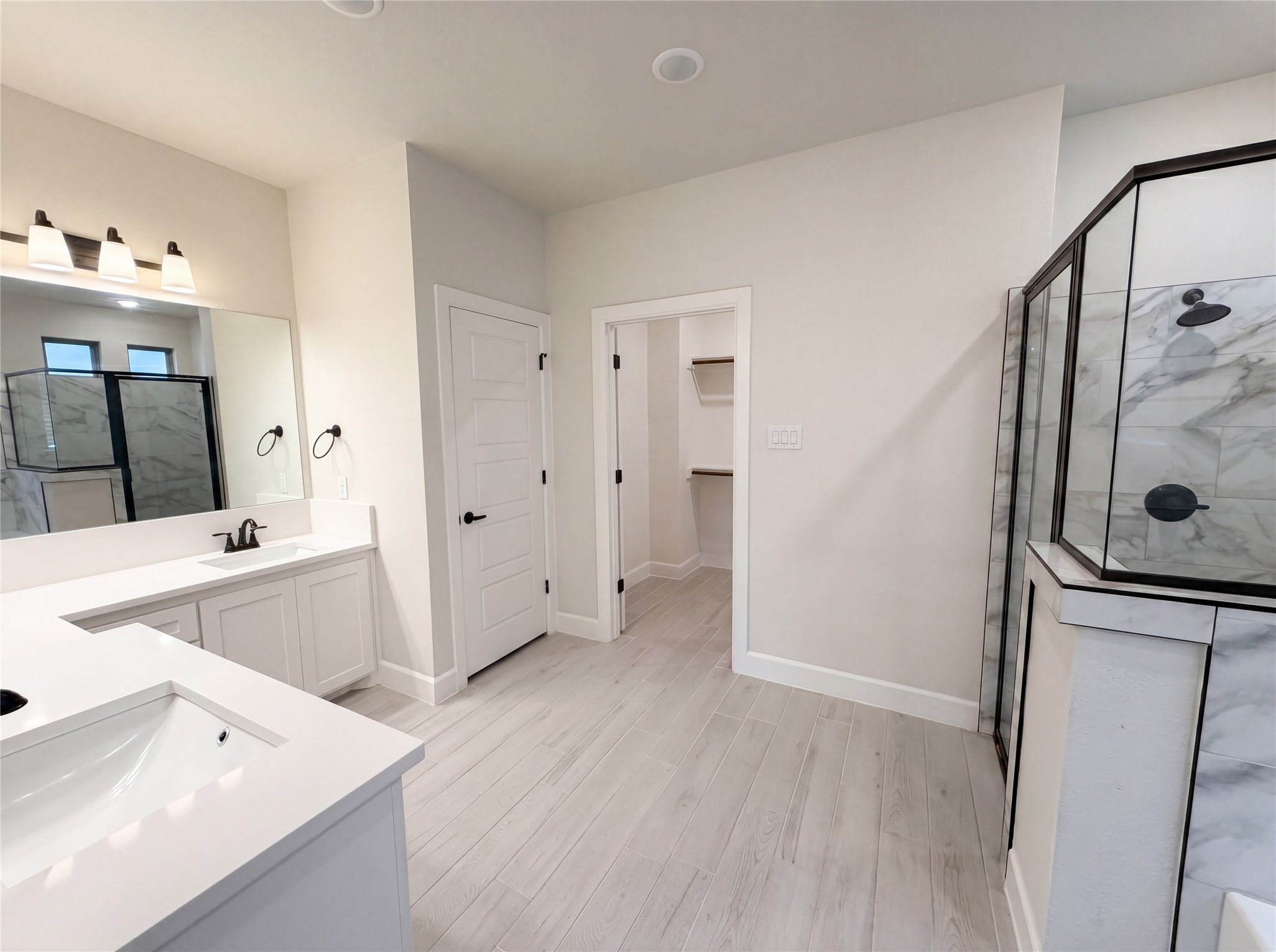 612 Wood Brook Lane Burleson TX 76028