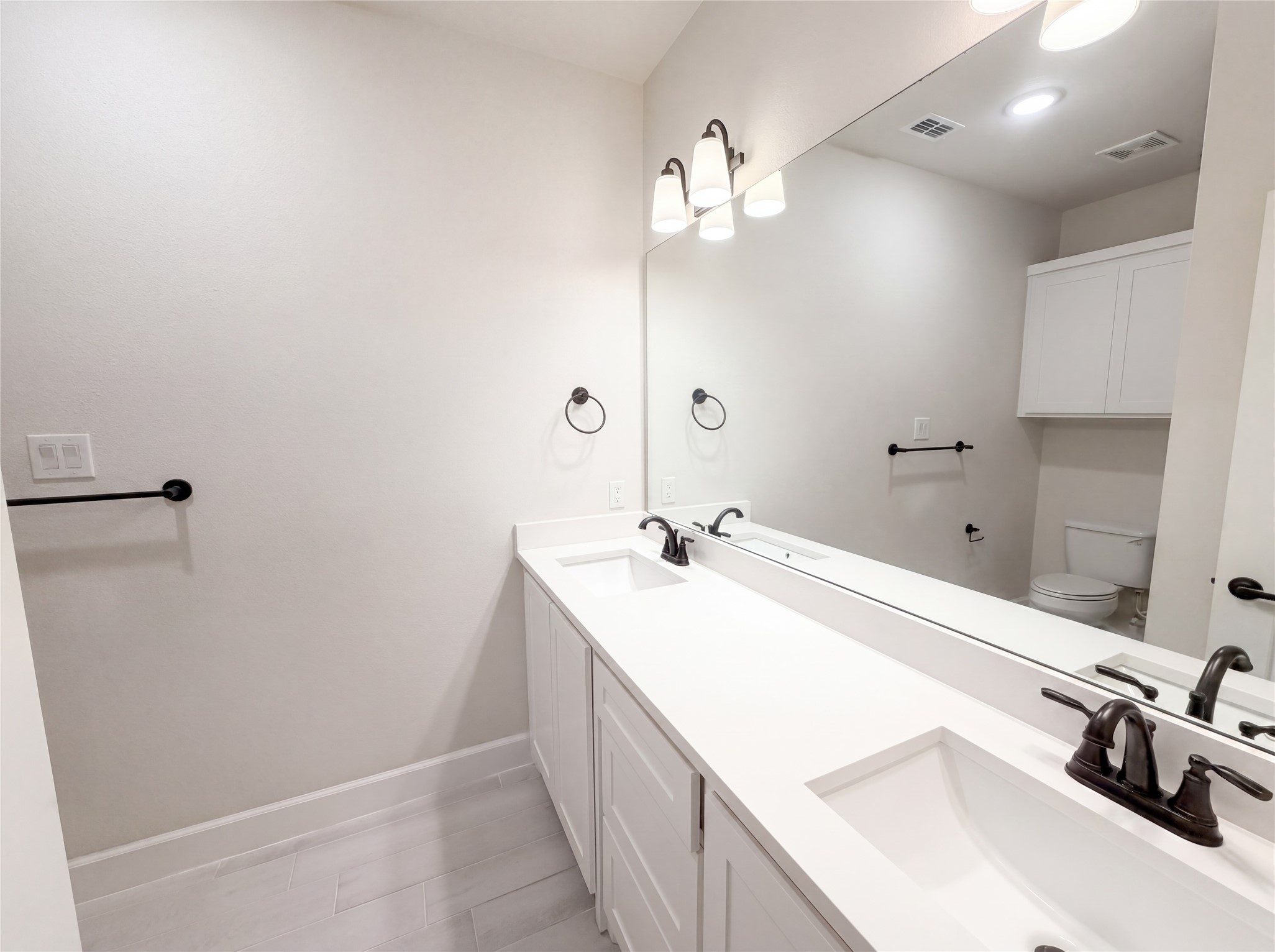 612 Wood Brook Lane Burleson TX 76028