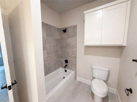 612 Wood Brook Lane Burleson TX 76028