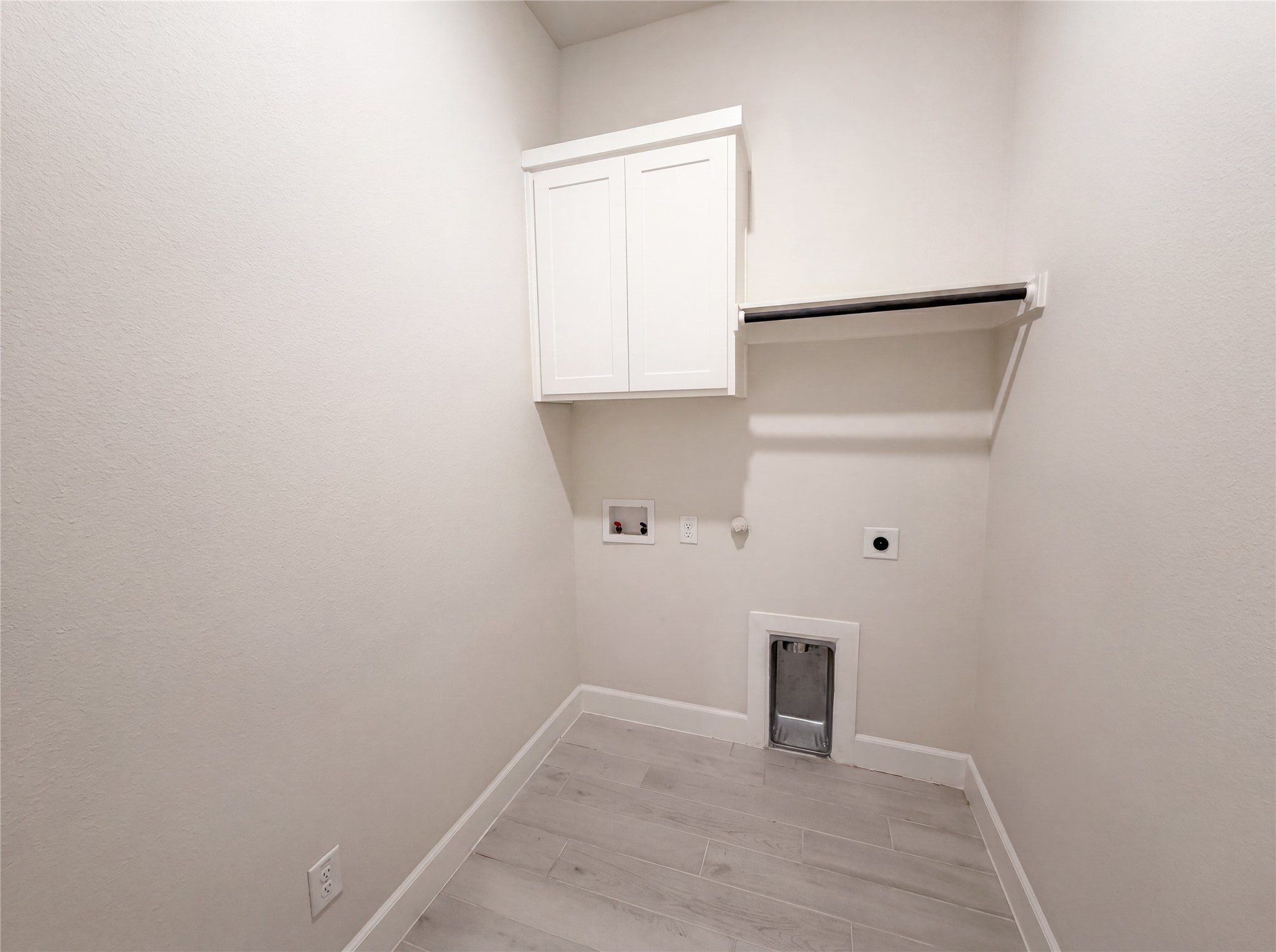 612 Wood Brook Lane Burleson TX 76028