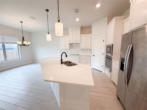 612 Wood Brook Lane Burleson TX 76028