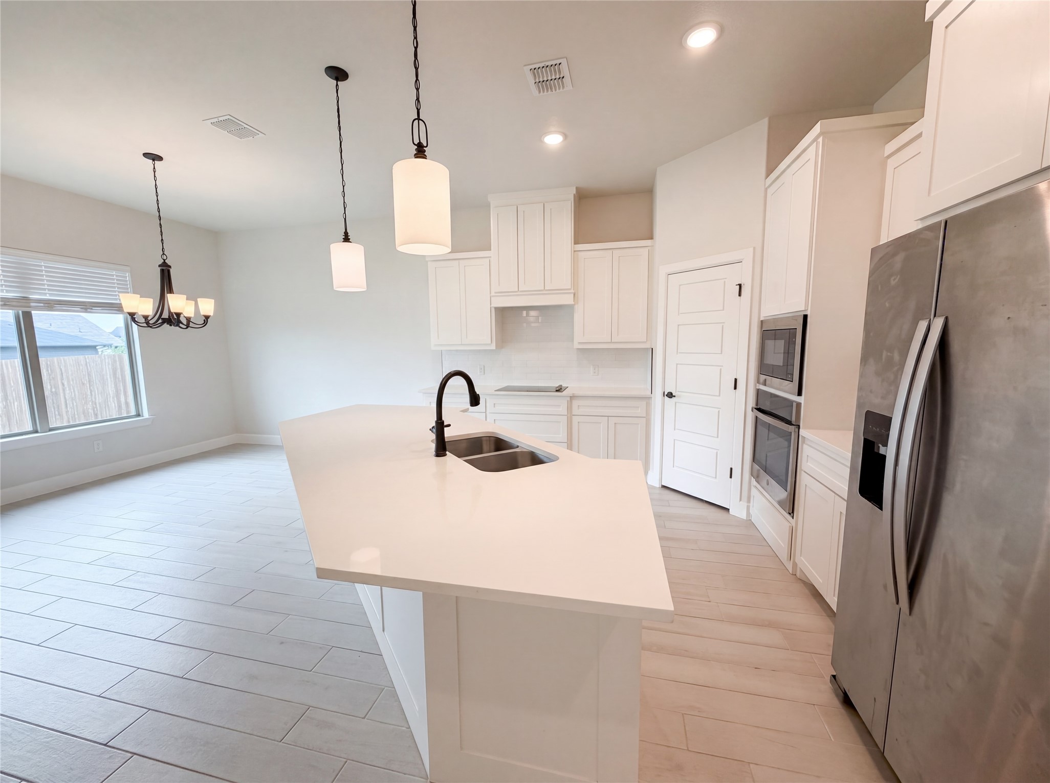 612 Wood Brook Lane Burleson TX 76028