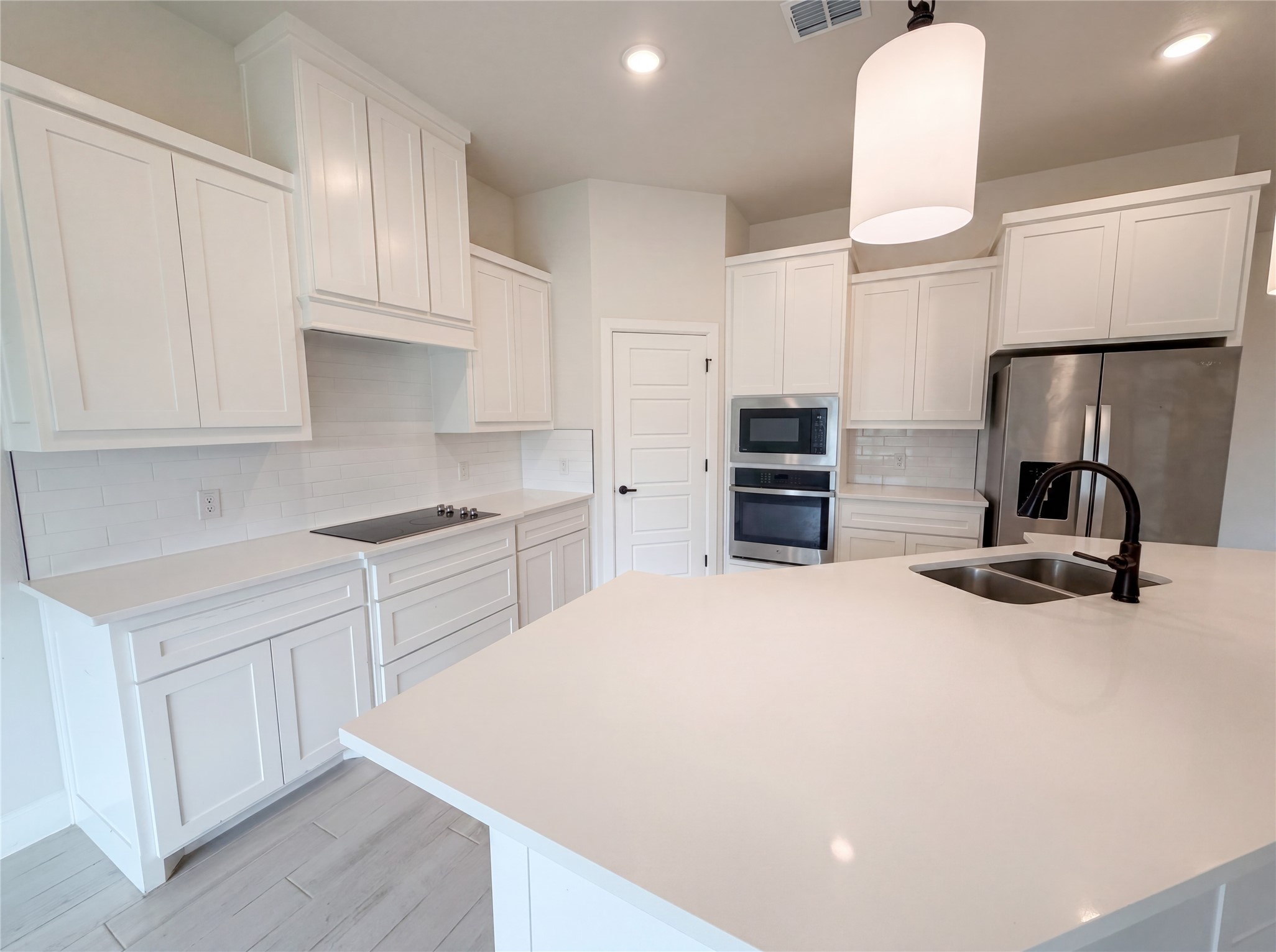 612 Wood Brook Lane Burleson TX 76028