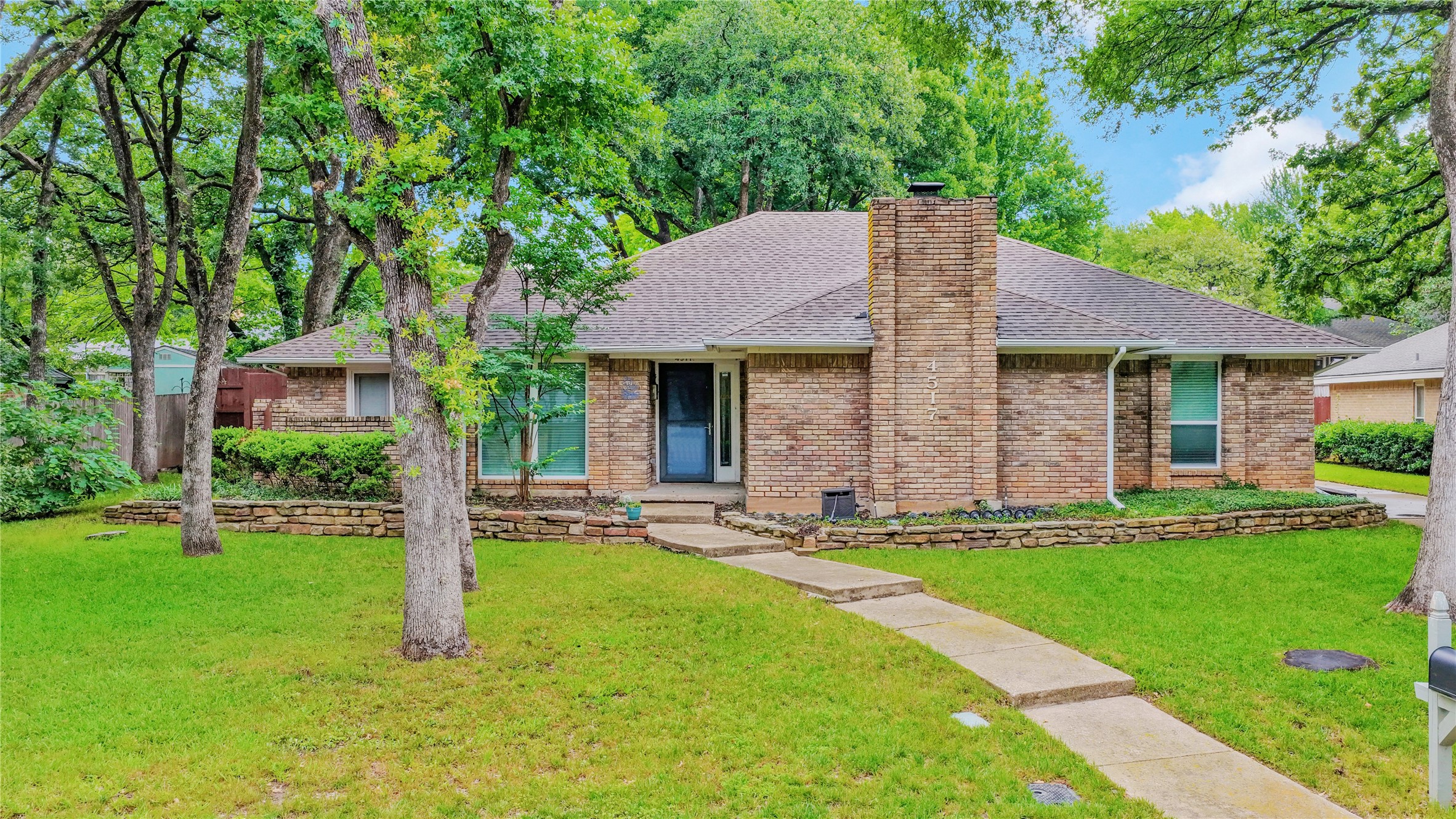 4517 Willow Bend Drive Arlington TX 76017