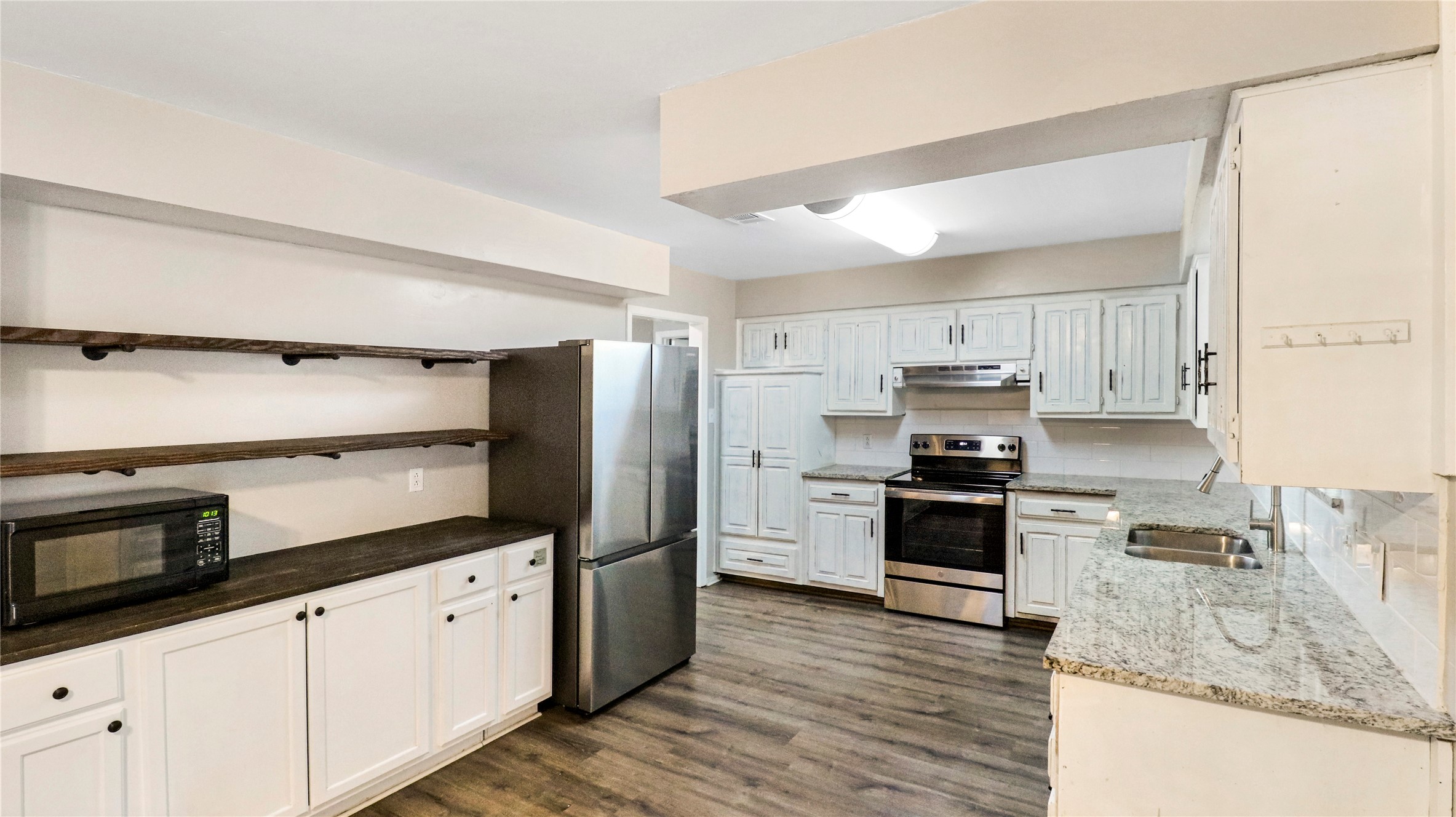 4517 Willow Bend Drive Arlington TX 76017