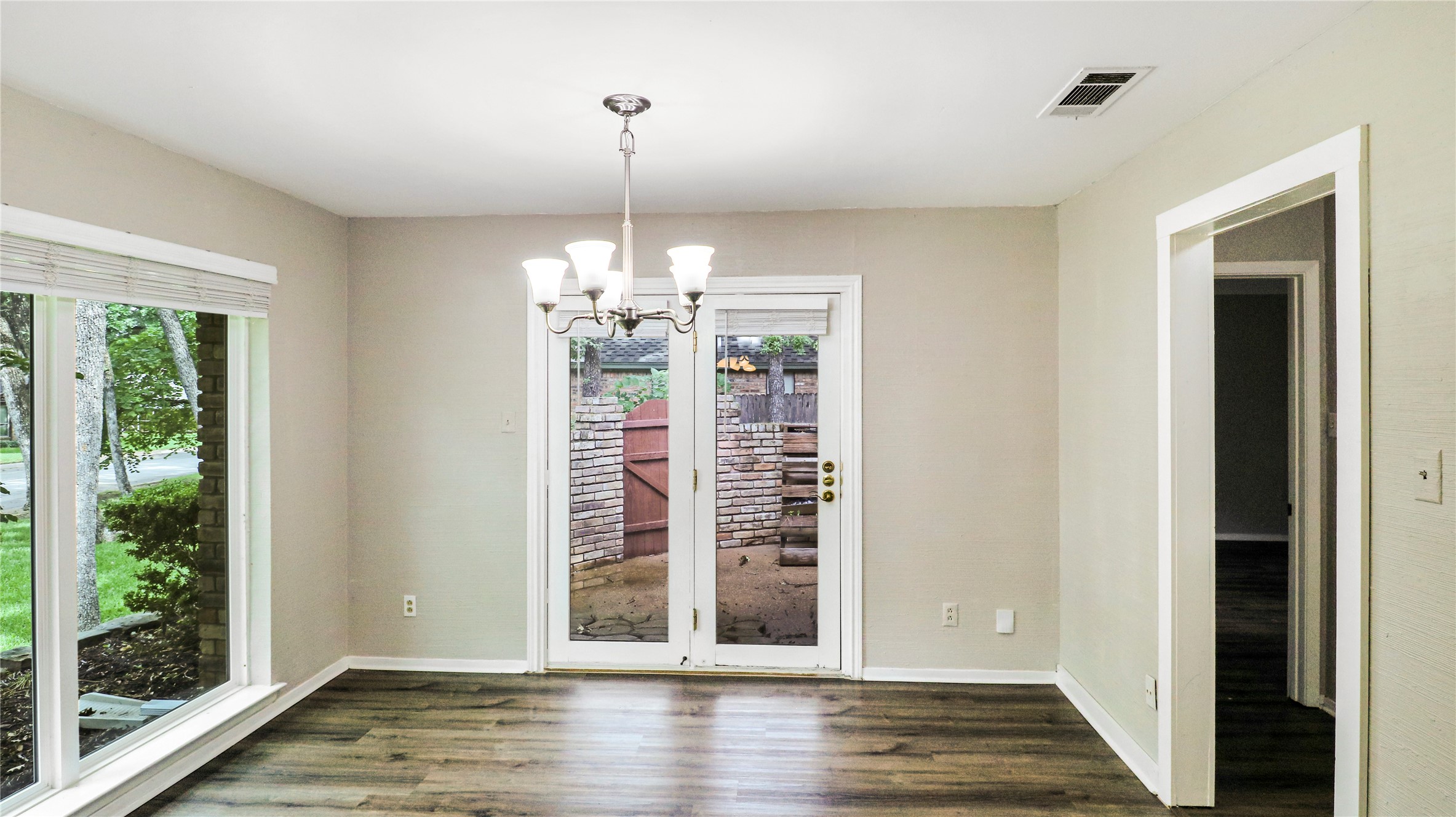 4517 Willow Bend Drive Arlington TX 76017