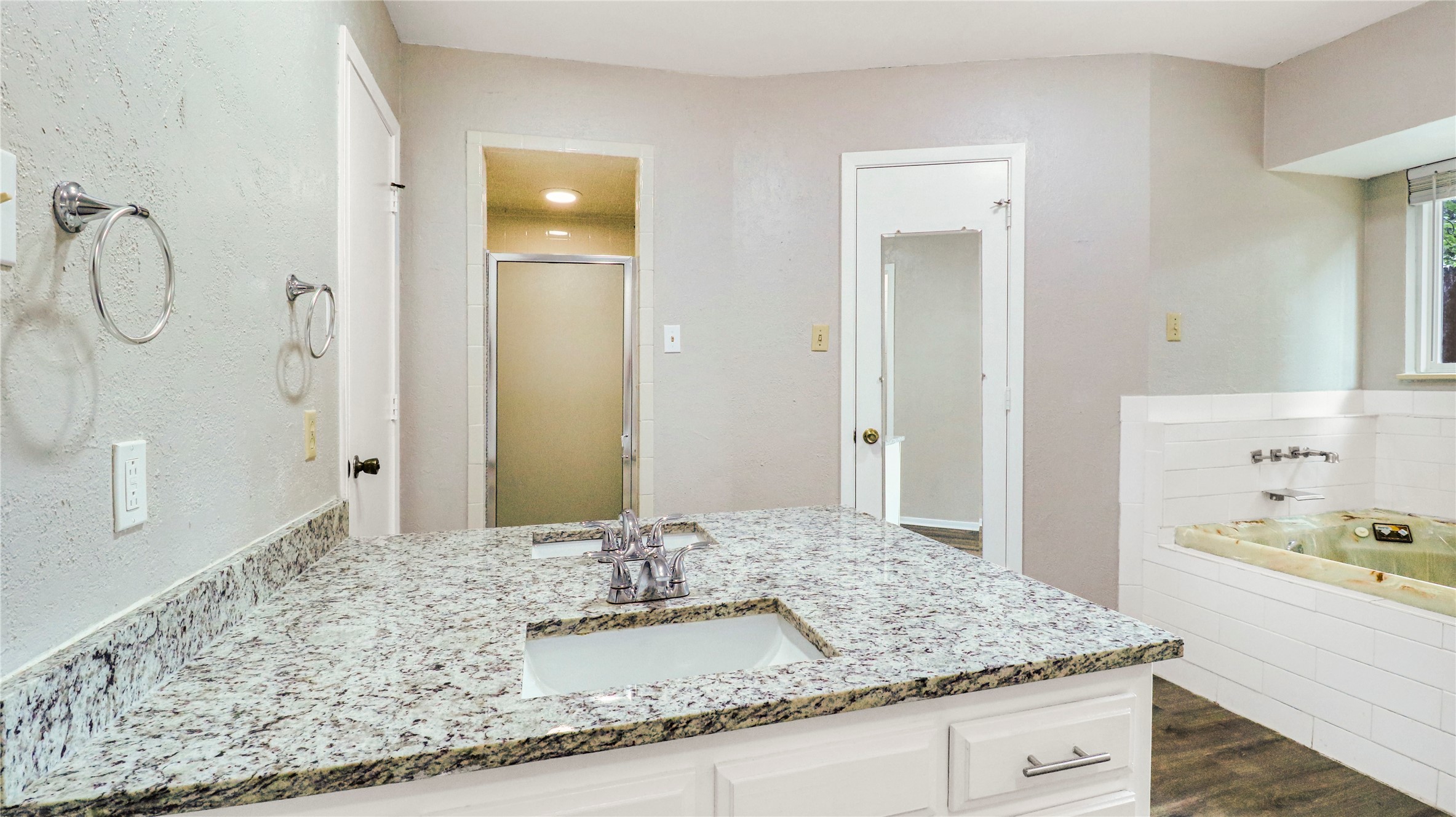 4517 Willow Bend Drive Arlington TX 76017