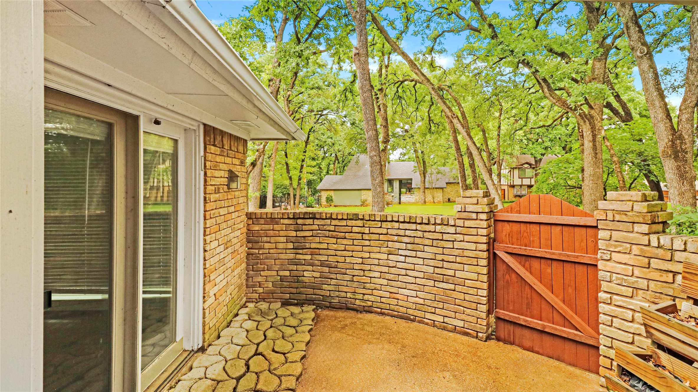 4517 Willow Bend Drive Arlington TX 76017