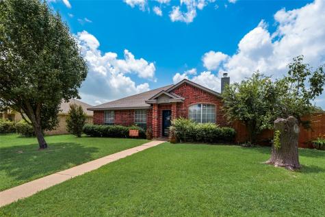 2704 Pioneer Lane Lancaster TX 75146