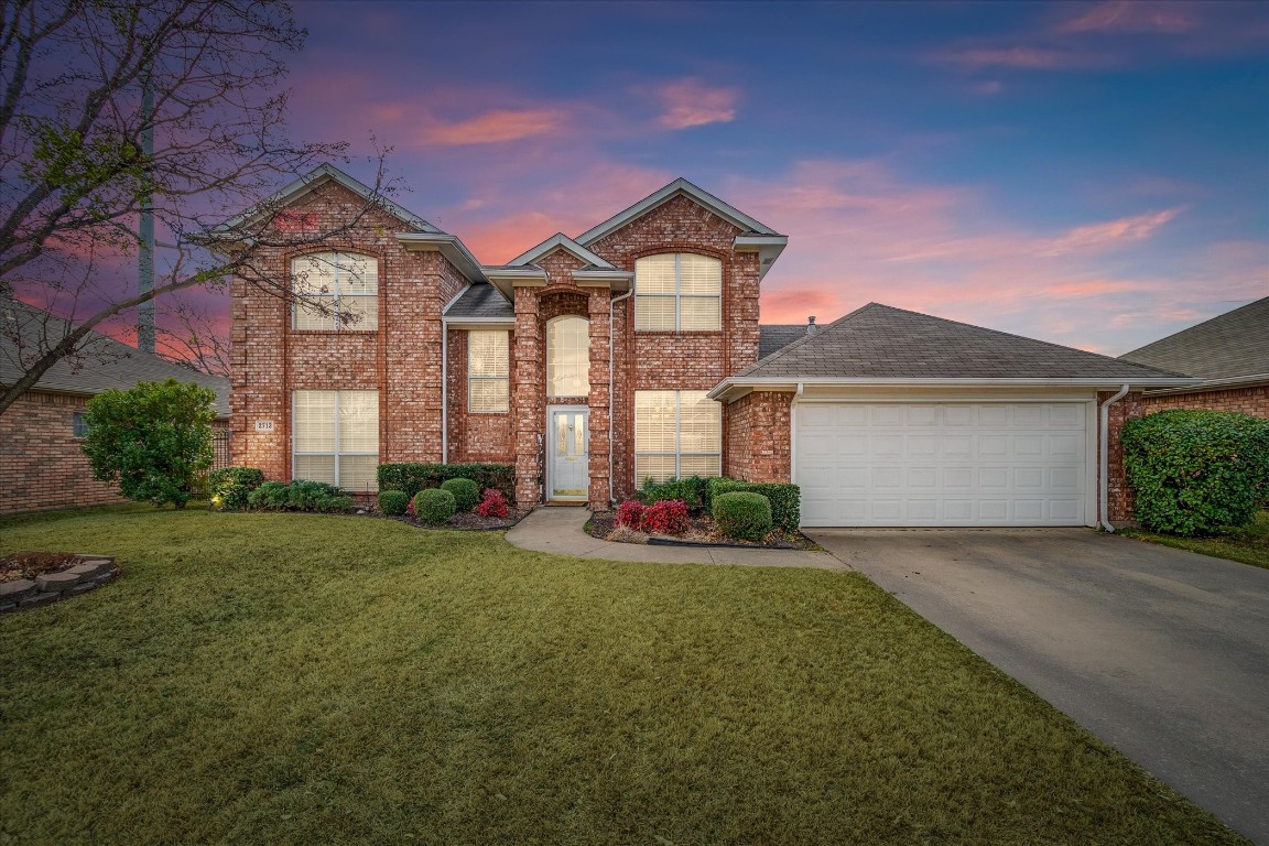 2713 Crystal Glenn Circle Hurst TX 76054