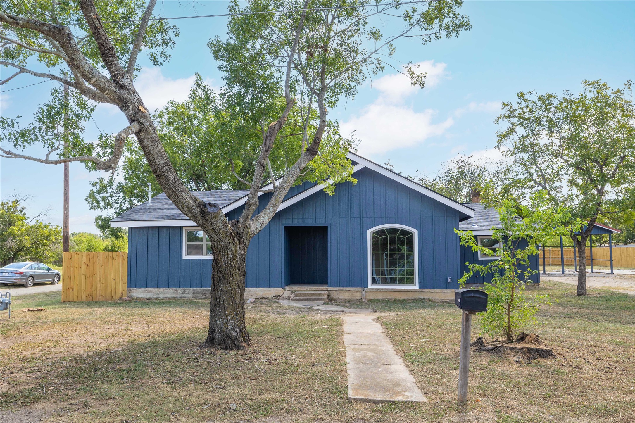 2911 Hemphill Street Brownwood TX 76801