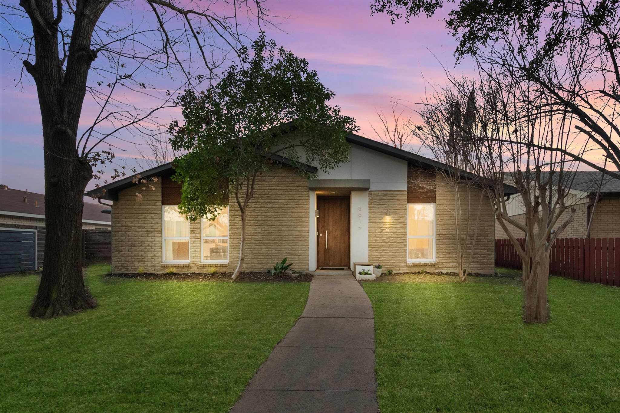 8614 Sikorski Lane Dallas TX 75228