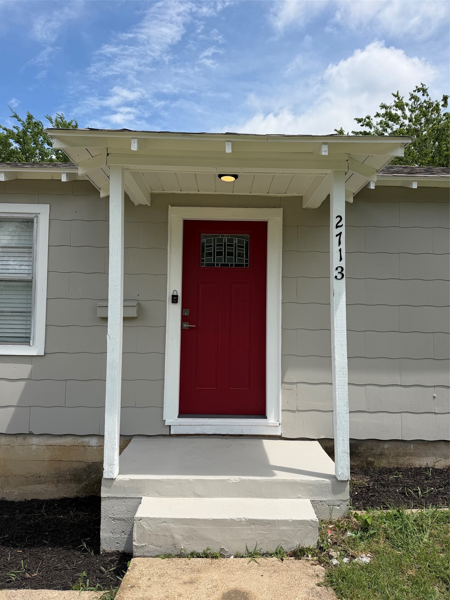 2713 Hanger Avenue Fort Worth TX 76105